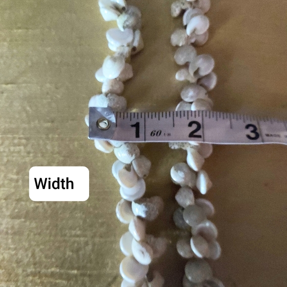 Natural shell necklace - Picture 4 of 5